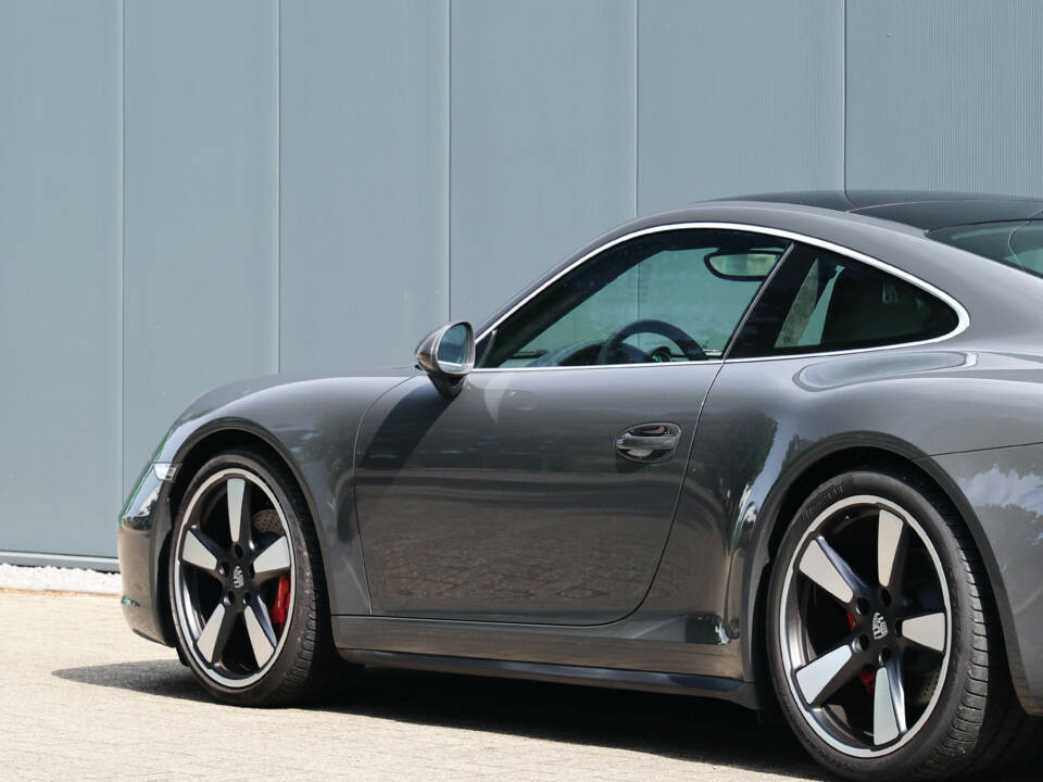 Image 19/43 de Porsche 911 Carrera S &quot;50 Jahre 911&quot; (2013)