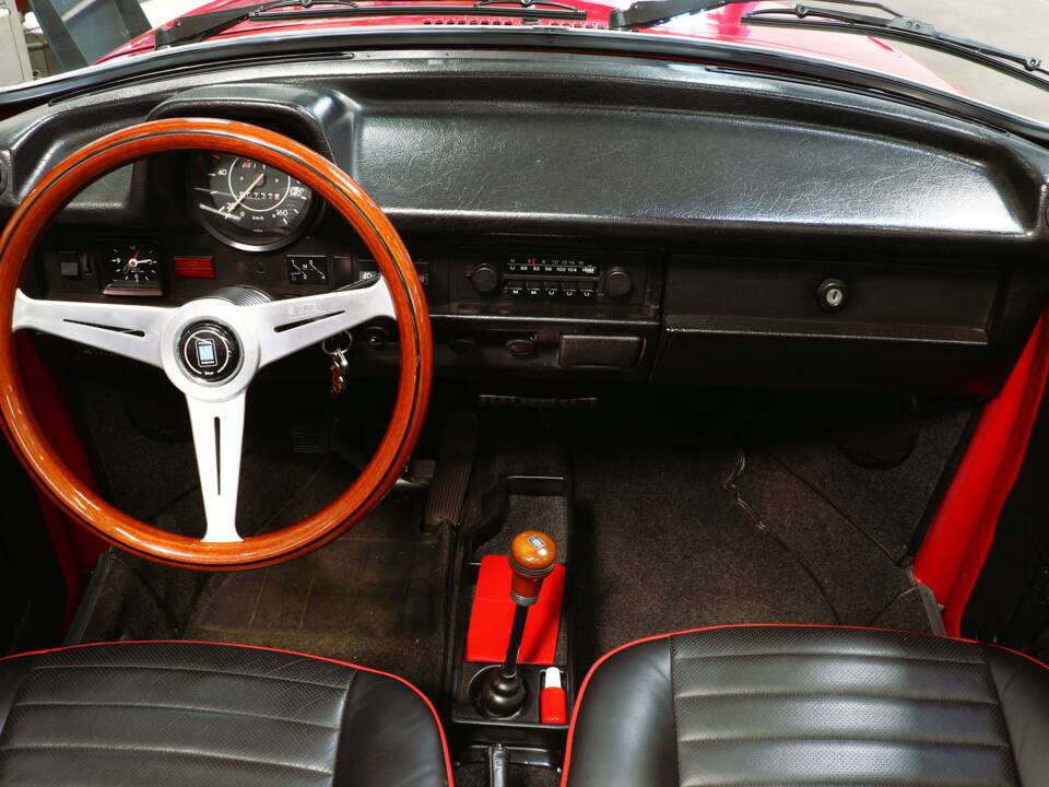 Immagine 24/34 di Volkswagen Beetle 1303 LS (1978)
