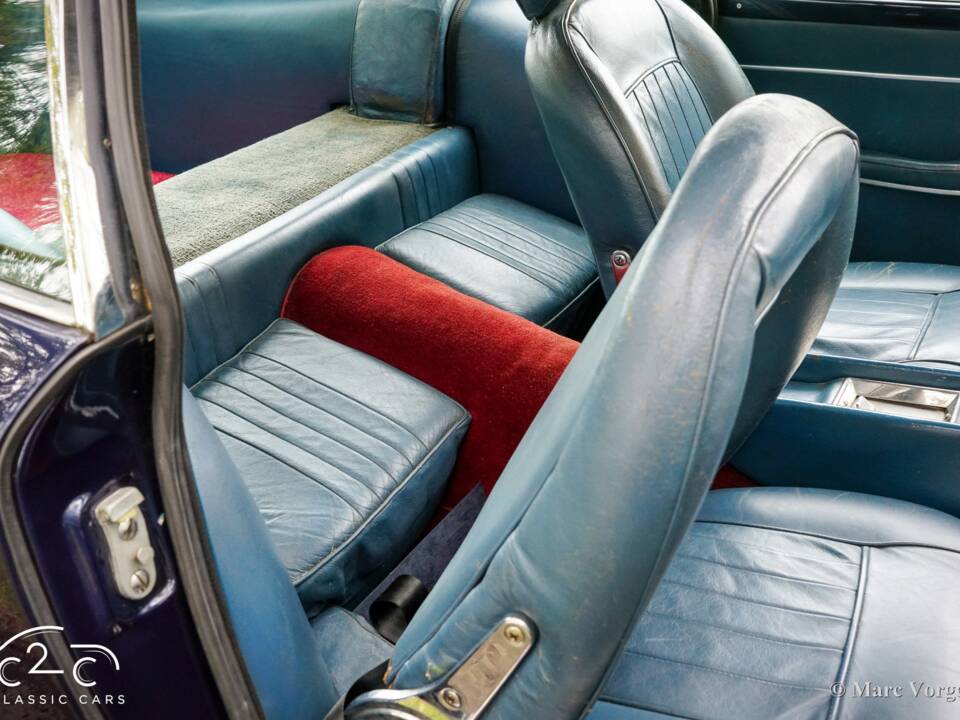 Image 18/63 of Maserati Mistral 4000 (1966)