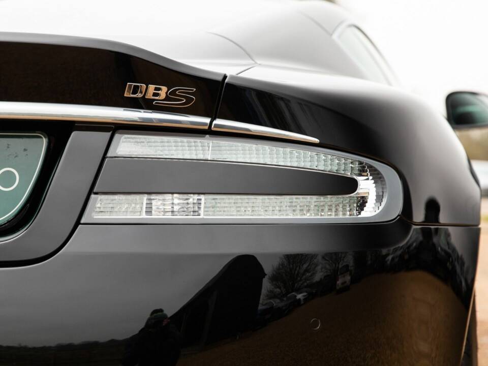 Bild 27/50 von Aston Martin DBS (2010)