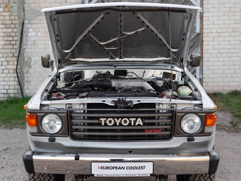 Image 82/100 of Toyota Land Cruiser HJ61 GX (1987)