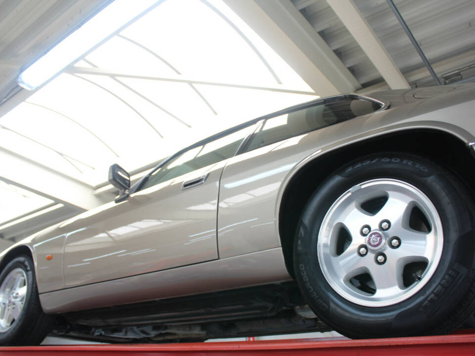 Afbeelding 11/50 van Jaguar XJS 4.0 (1995)