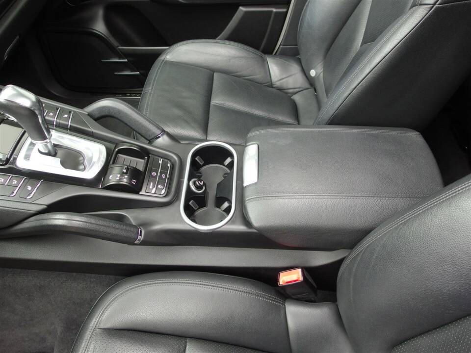 Bild 54/99 von Porsche Cayenne S (2010)