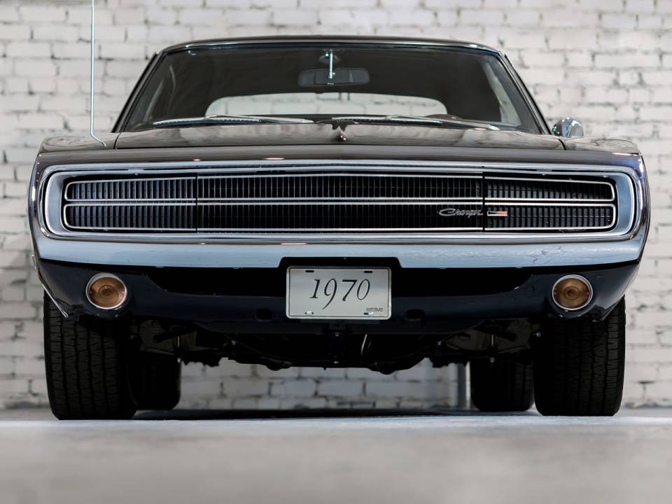 Image 11/50 of Dodge Charger 318 (1970)
