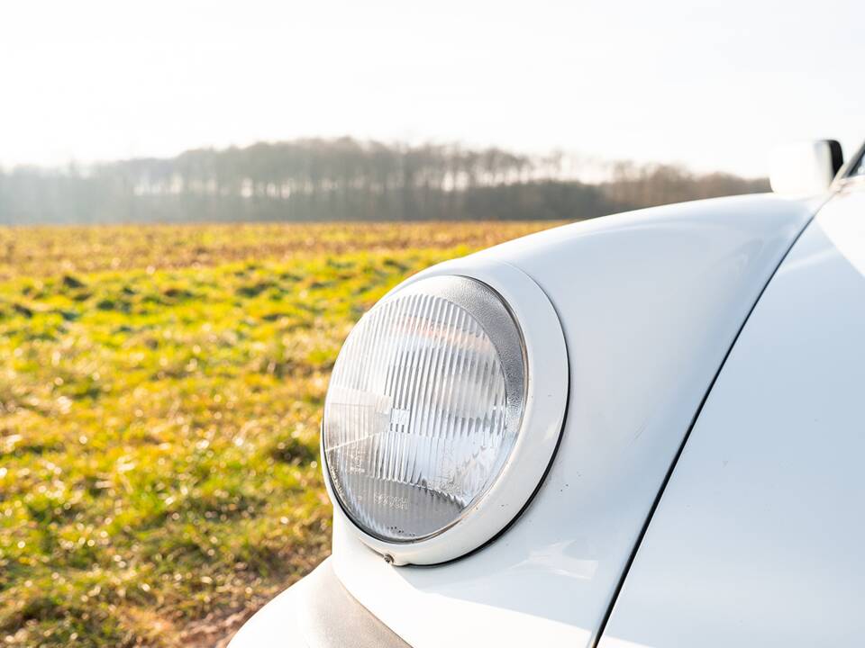 Bild 13/36 von Porsche 911 Carrera 3.2 (1984)