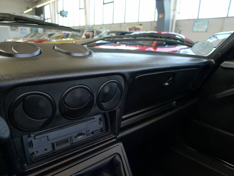 Imagen 4/34 de Alfa Romeo 2.0 Spider (1992)