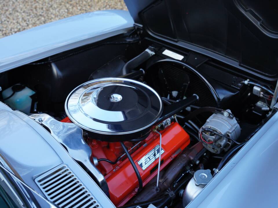 Image 31/50 of Chevrolet Corvette Sting Ray Convertible (1964)