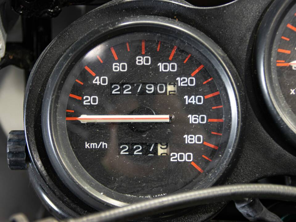 Image 44/50 of Yamaha RD 350 LC (1990)