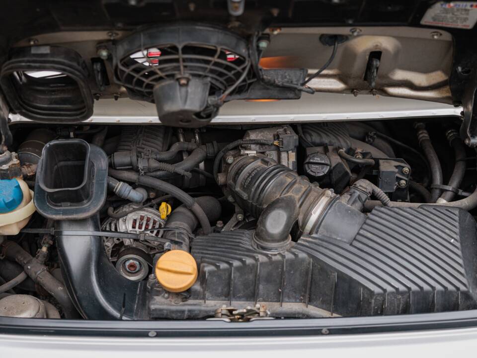 Bild 4/26 von Porsche 911 Carrera 4 (1999)