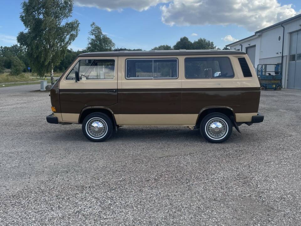 Bild 8/16 von Volkswagen T3 Caravelle GL 1.9 (1982)