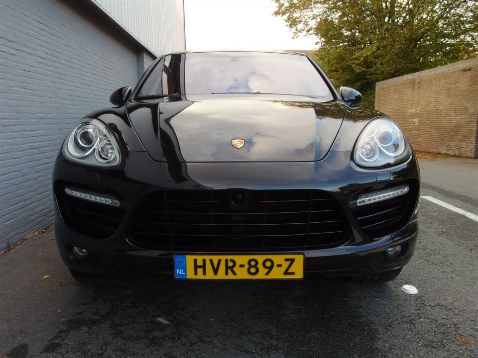 Imagen 7/97 de Porsche Cayenne Turbo (2011)