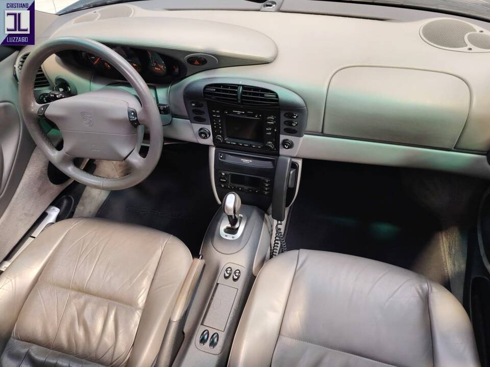 Bild 20/93 von Porsche 911 Carrera 4 (1998)