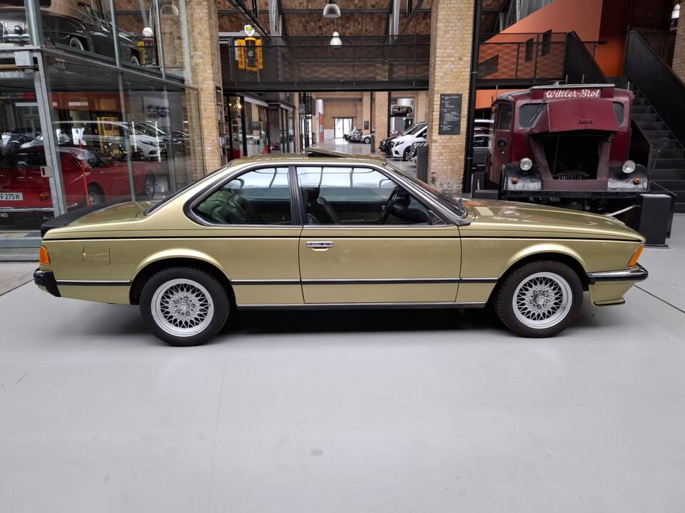 Bild 1/30 von BMW 635 CSi (1980)