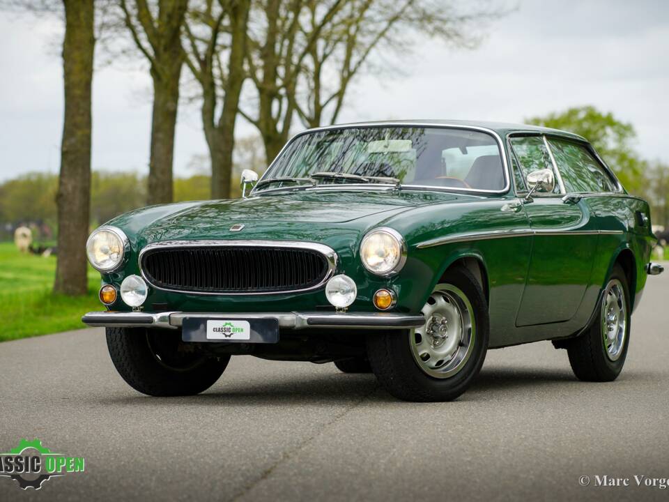 Image 15/34 of Volvo 1800 ES (1972)