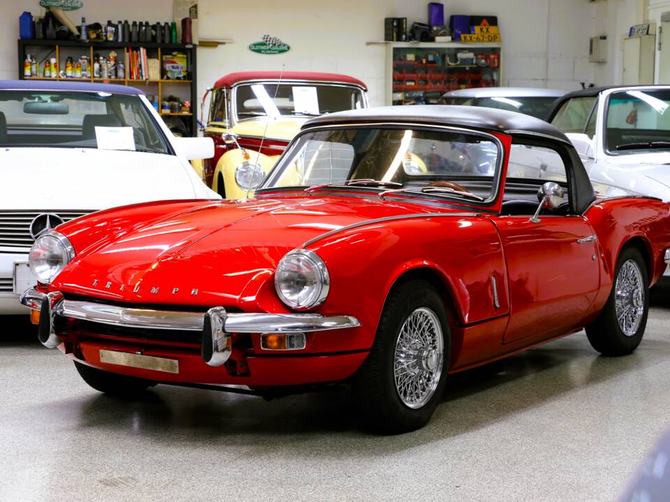 Image 10/42 of Triumph Spitfire Mk III (1967)