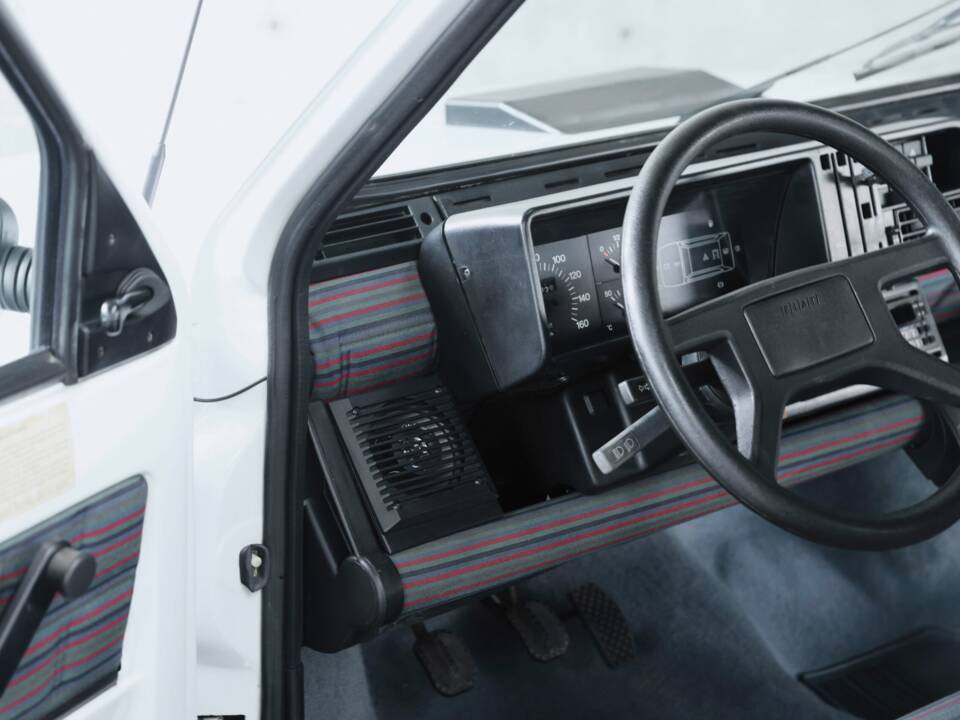 Bild 15/50 von FIAT Panda 4x4 1,0 (1990)