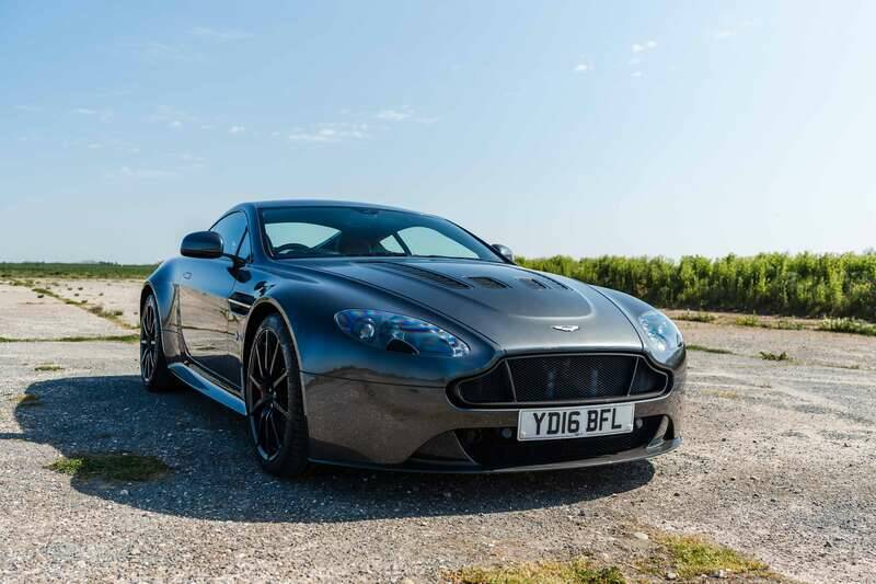 Image 19/50 de Aston Martin V12 Vantage S (2016)
