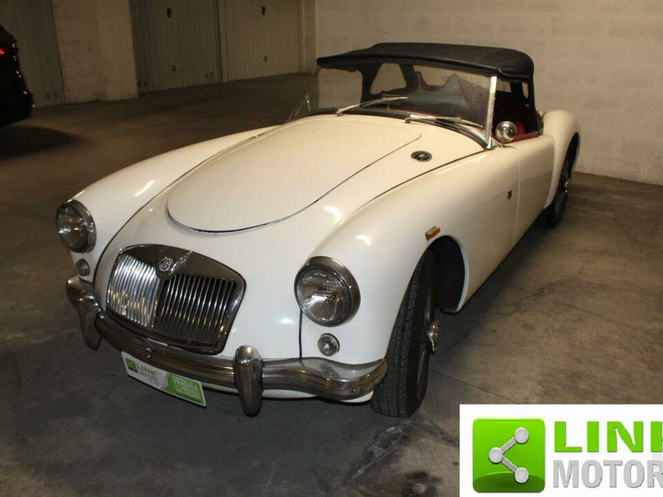 Image 1/10 de MG MGA 1500 (1956)