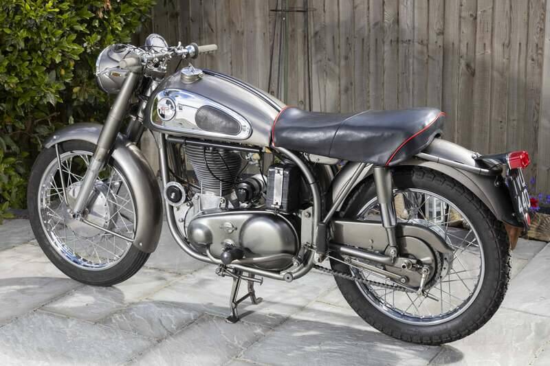 Image 5/40 of Norton Model 30 International (1957)