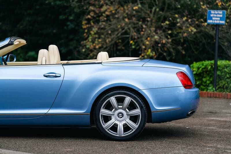 Bild 30/50 von Bentley Continental GTC (2007)