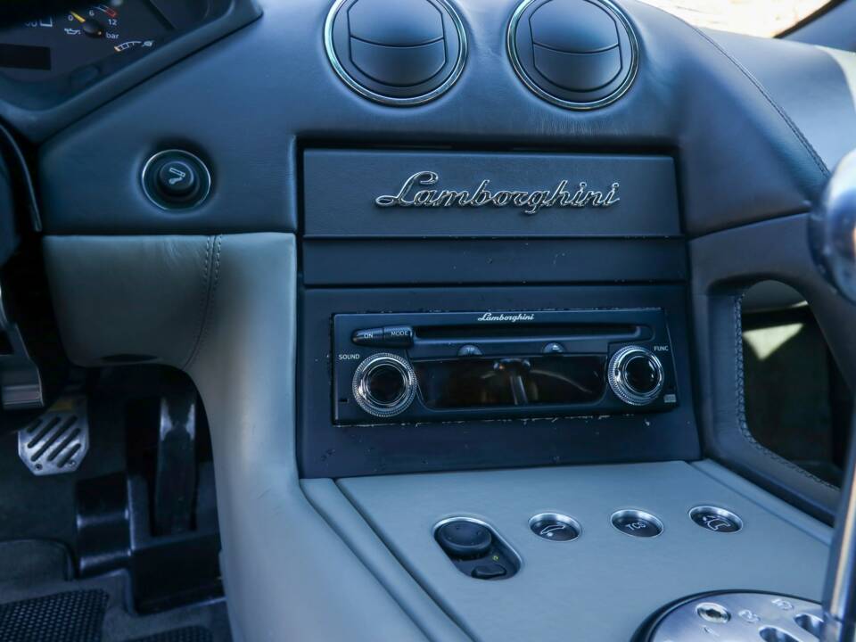 Image 25/50 de Lamborghini Murciélago (2003)