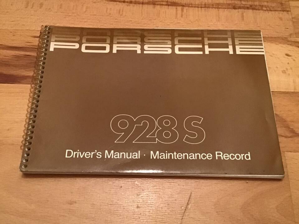 Afbeelding 63/67 van Porsche 928 S (1985)