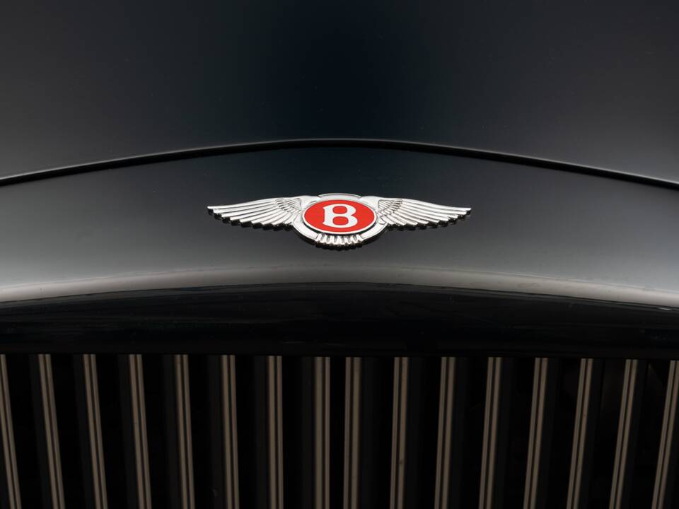 Image 17/43 of Bentley Continental T (1997)