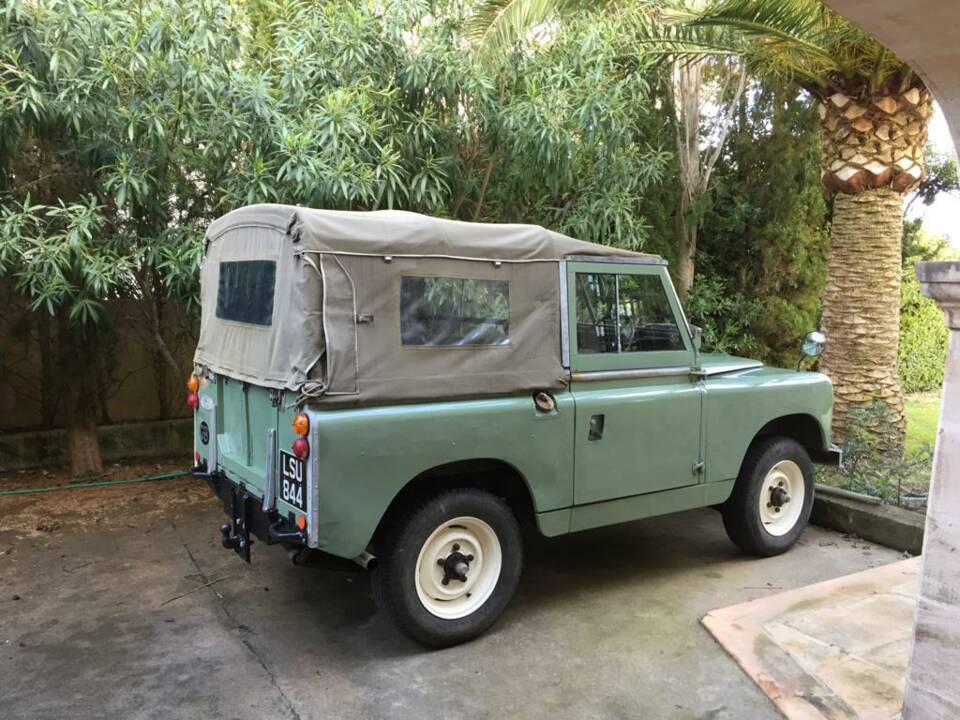 Image 6/17 of Land Rover 88 (1960)