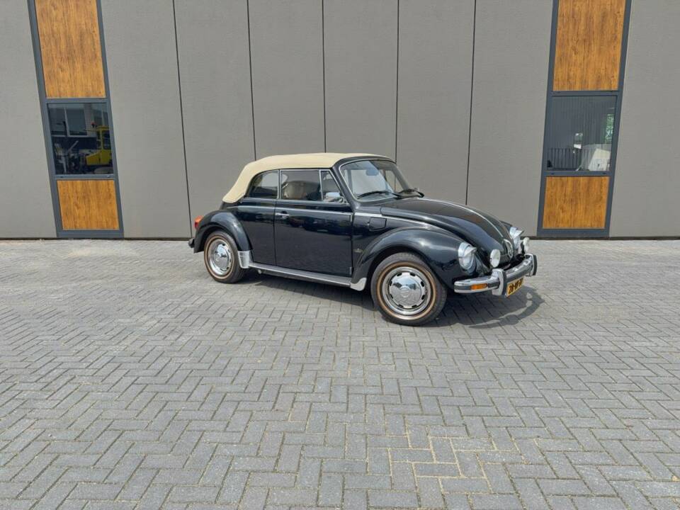 Image 2/17 of Volkswagen Käfer 1303 LS (1978)