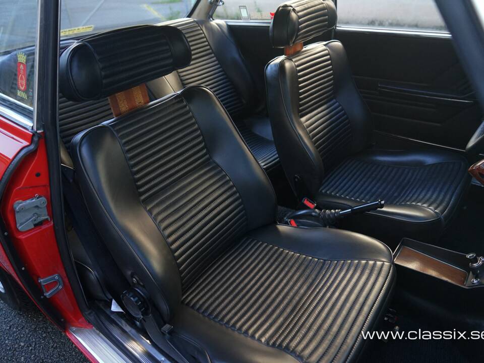 Bild 11/21 von Alfa Romeo 2000 GT Veloce (1974)