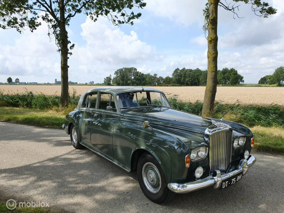 Afbeelding 12/50 van Bentley S 3 (1963)