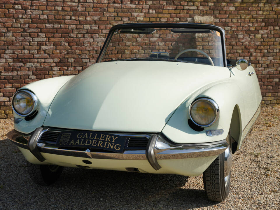 Imagen 32/50 de Citroën ID 19 Usine (1963)