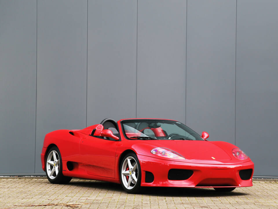 Image 14/57 de Ferrari F 360 Spider (2001)