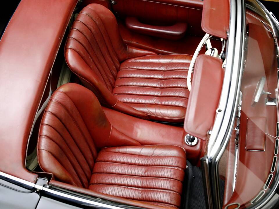 Image 14/29 of Mercedes-Benz 300 SL Roadster (1959)