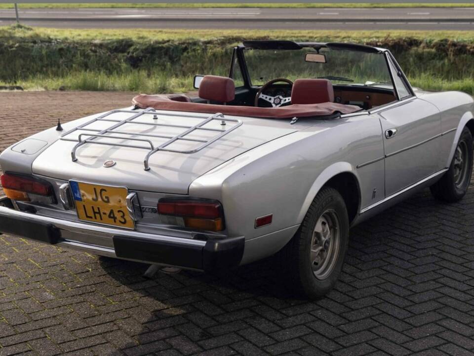 Afbeelding 4/8 van Alfa Romeo 2000 Spider Veloce (1979)