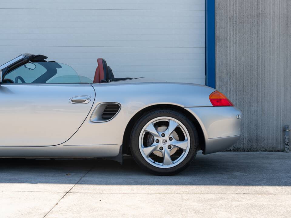Image 20/73 of Porsche Boxster (2001)