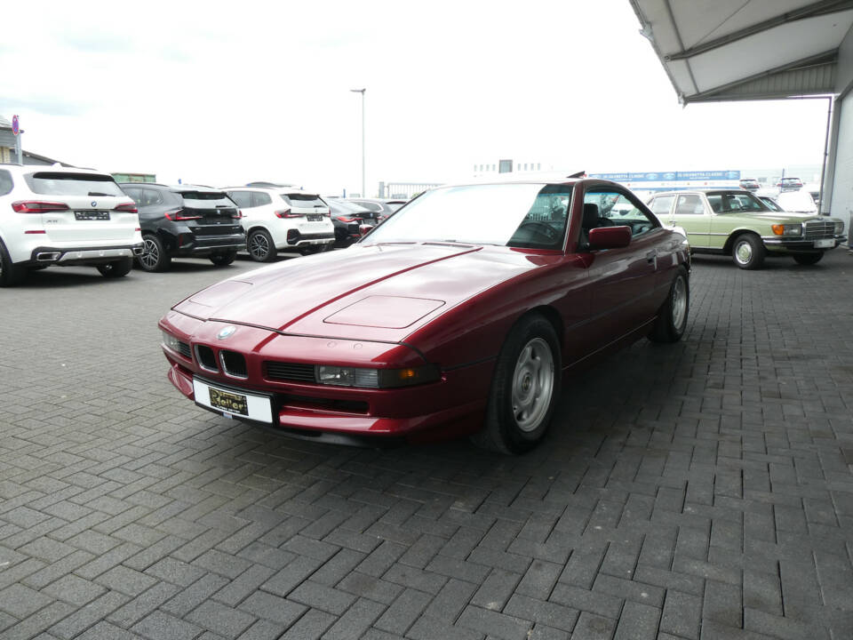 Image 3/30 de BMW 850i (1990)