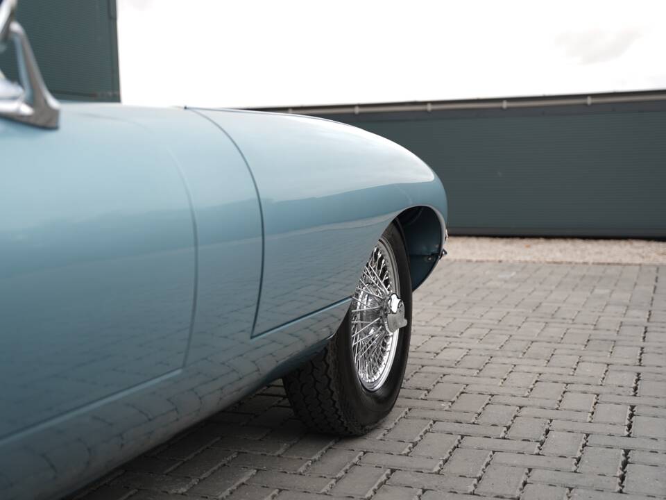 Image 43/50 de Jaguar Type E 3.8 (1962)
