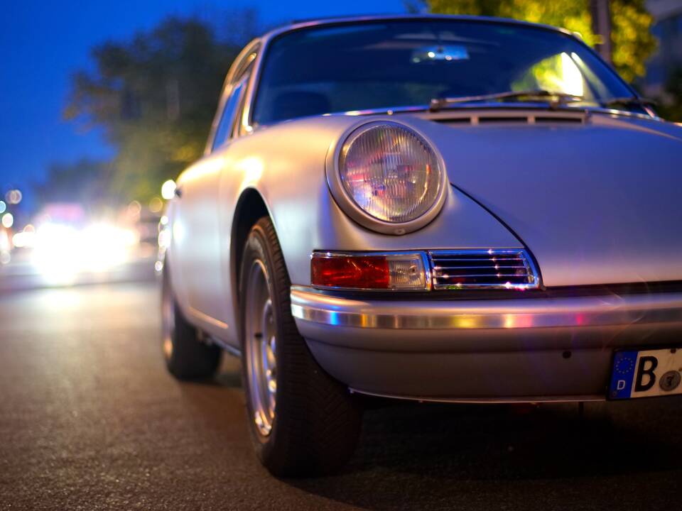 Bild 8/99 von Porsche 911 Carrera 3.2 (1983)