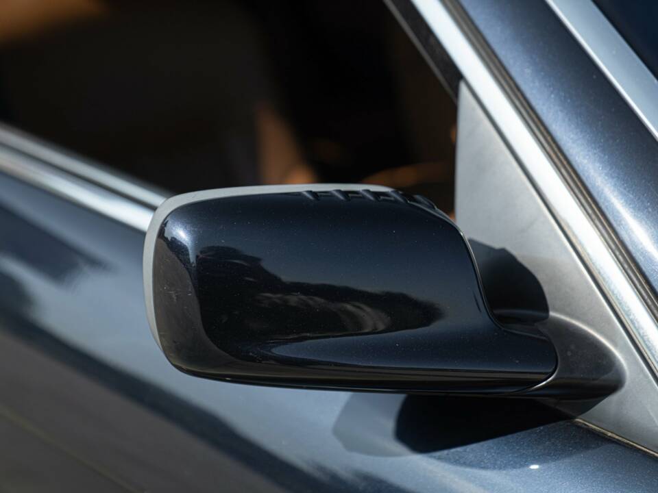 Image 18/50 of BMW 750iL (2001)