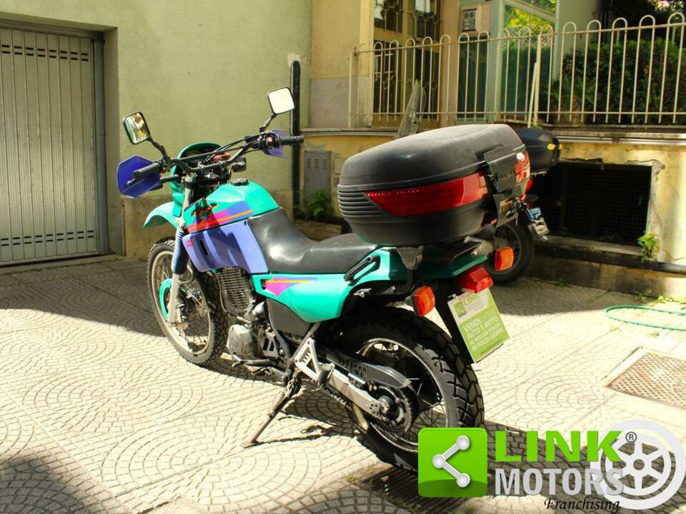 Afbeelding 3/10 van Yamaha DUMMY (1993)