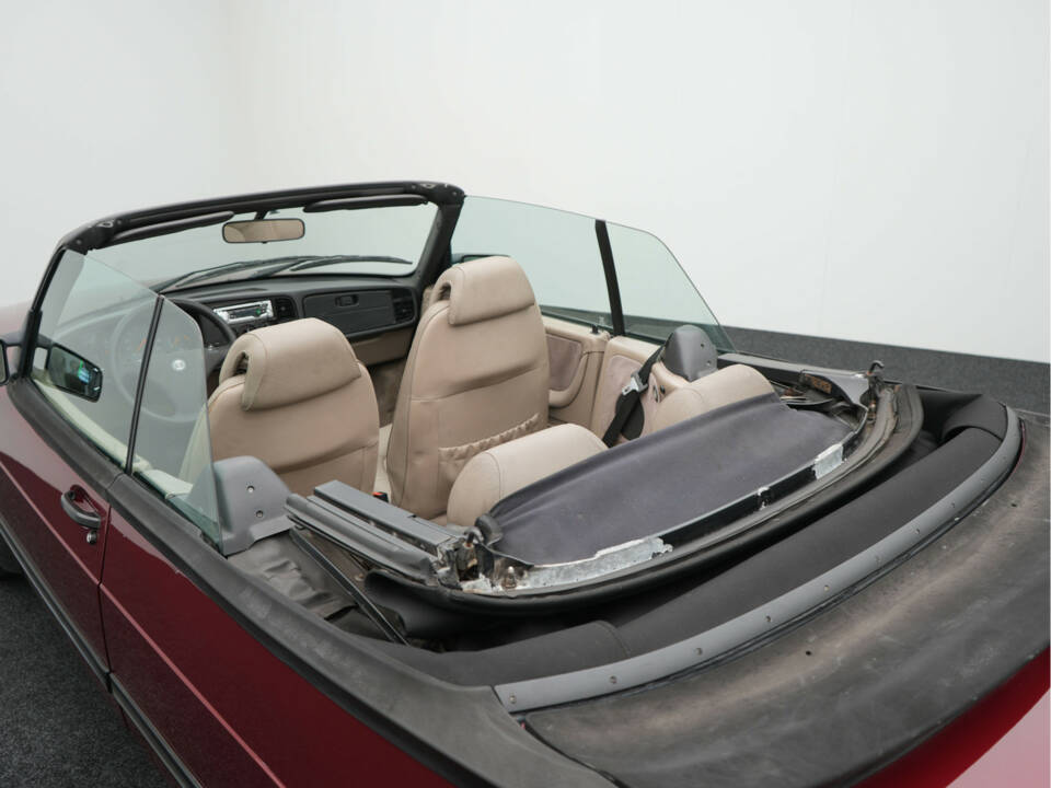 Image 23/29 of Saab 900 2.0i 16V (1993)