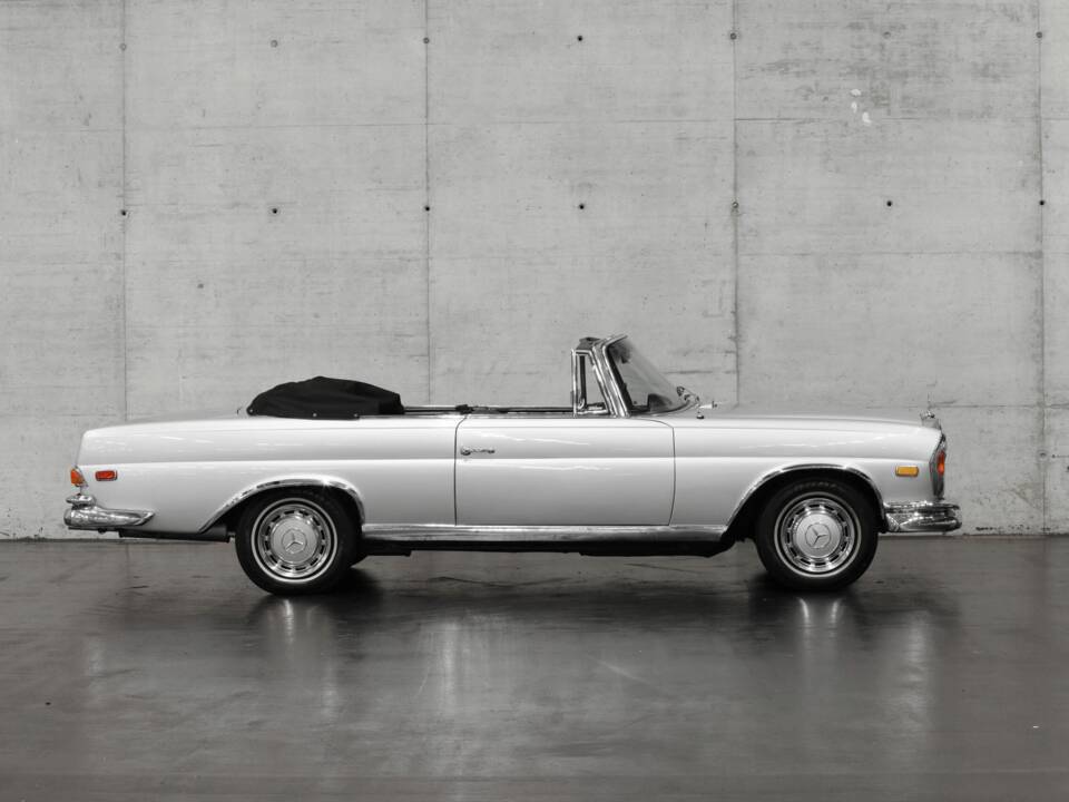 Image 7/48 of Mercedes-Benz 280 SE (1969)