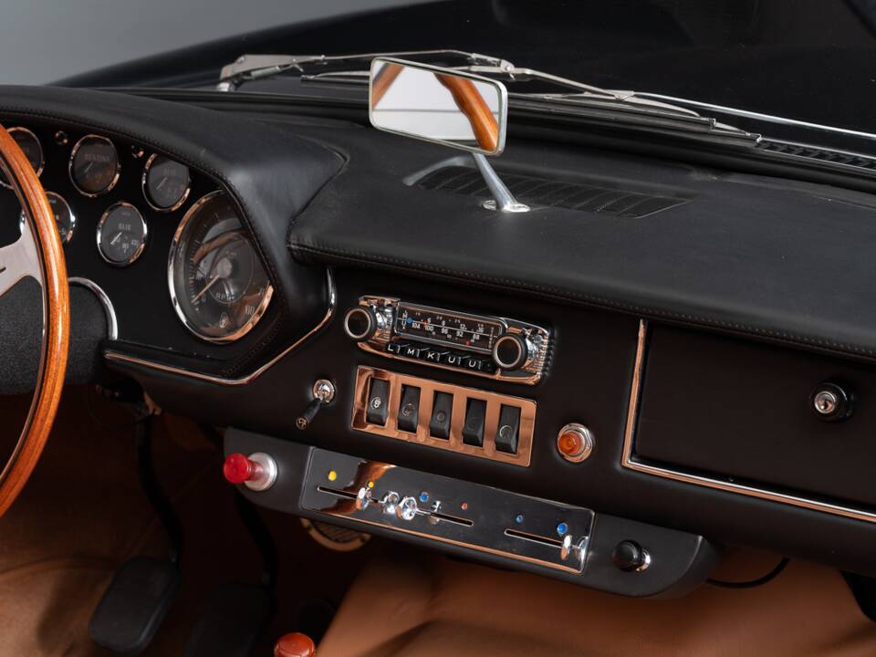 Imagen 20/36 de Maserati Mistral 3700 Spyder (1965)