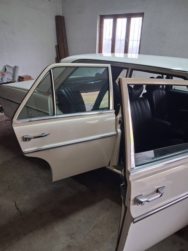 Image 7/11 of Mercedes-Benz 240 D 3,0 (1977)