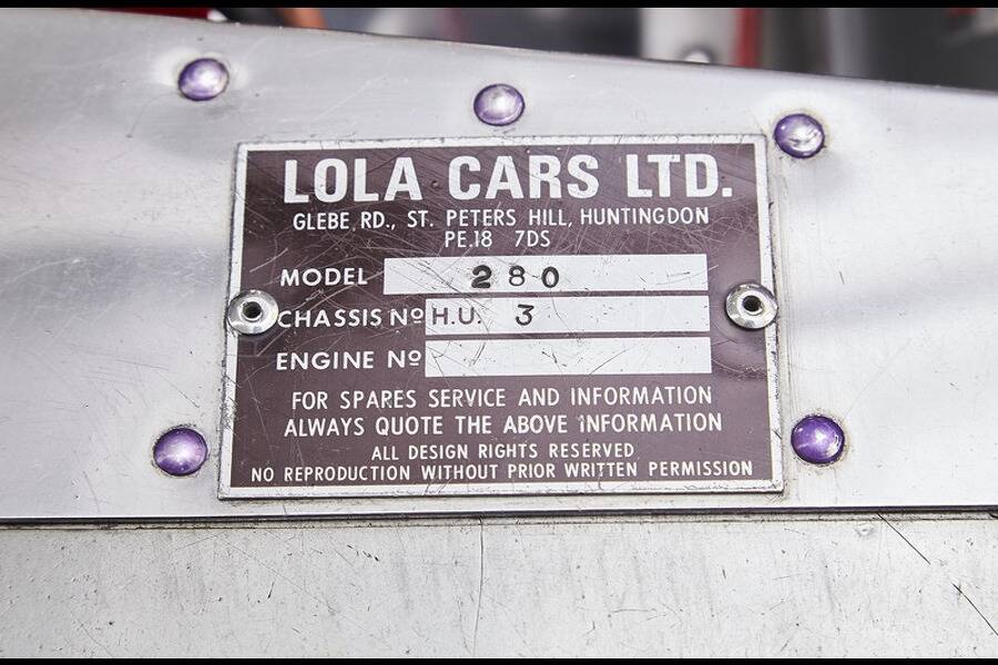 Image 17/39 of Lola T280 (1972)