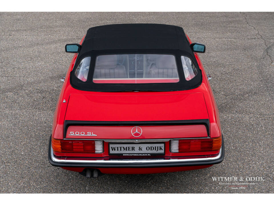 Immagine 17/28 di Mercedes-Benz 500 SL (1984)