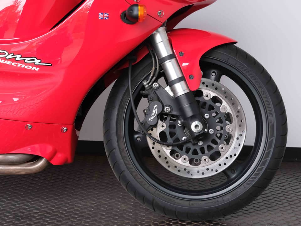 Image 62/66 of Triumph Daytona T595 (1998)