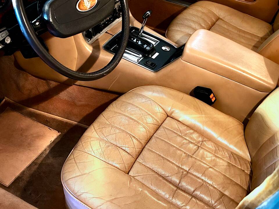 Image 6/13 of Jaguar XJ 12 (1979)