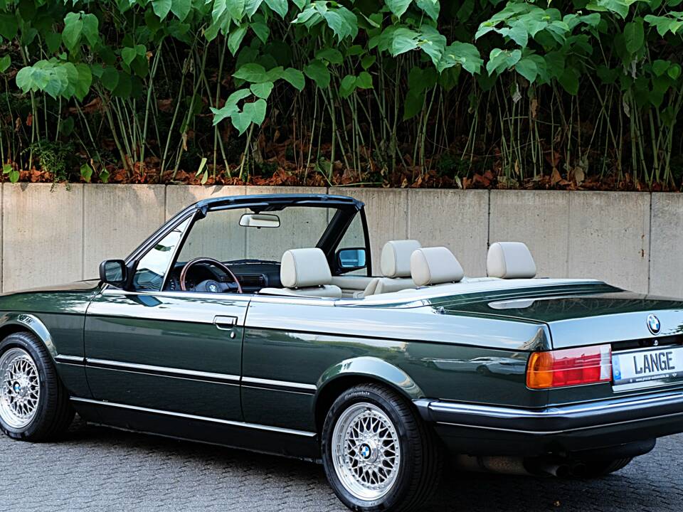 Immagine 9/48 di BMW 325i (1986)